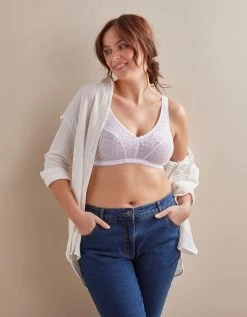 Blancheporte Soutien-gorge Emboîtant Dentelle Florale - Sans Armatures 12 Blancheporte Soutien-gorge Emboîtant Dentelle Florale - Sans Armatures -Blancheport en ligne 701031 C01 zoomx vue6