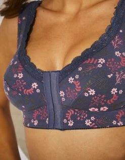 Blancheporte Soutien-gorge Ouverture Devant En Coton Imprimé Capella - Sans Armatures 4 Blancheporte Soutien-gorge Ouverture Devant En Coton Imprimé Capella - Sans Armatures -Blancheport en ligne 701684 C01 zoomx vue5