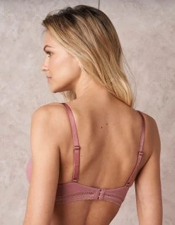 Confidence Lingerie Soutien-gorge Invisible Forme Triangle Bonnets Moulés Albury - Sans Armatures 3 Confidence Lingerie Soutien-gorge Invisible Forme Triangle Bonnets Moulés Albury - Sans Armatures -Blancheport en ligne 701693 C01 zoomx vue5