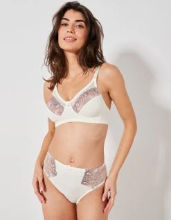 Confidence Lingerie Soutien-gorge Grand Maintien Microfibre Caminata - Sans Armatures 2 Confidence Lingerie Soutien-gorge Grand Maintien Microfibre Caminata - Sans Armatures -Blancheport en ligne 701833 C07 zoomx vue3
