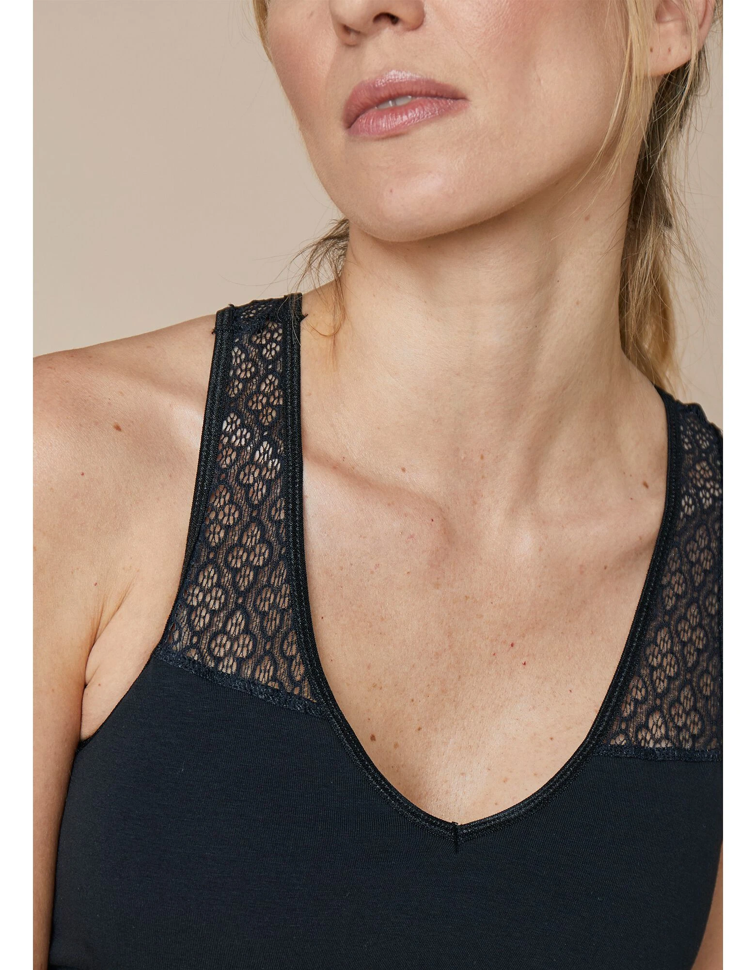 Soutien-gorge brassière coton dos dentelle - lot de 2 Blancheporte Soutien-gorge Brassière Coton Dos Dentelle - Lot De 2 -Blancheport en ligne 701920 C03 zoom detailRFP