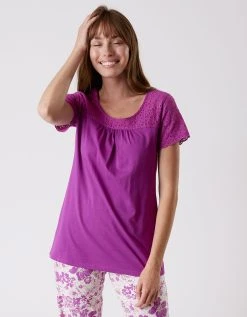 Blancheporte Pyjama Imprimé Avec Broderie Anglaise - Manches Courtes 5 Blancheporte Pyjama Imprimé Avec Broderie Anglaise - Manches Courtes -Blancheport en ligne 703058 C01 zoomx vue6