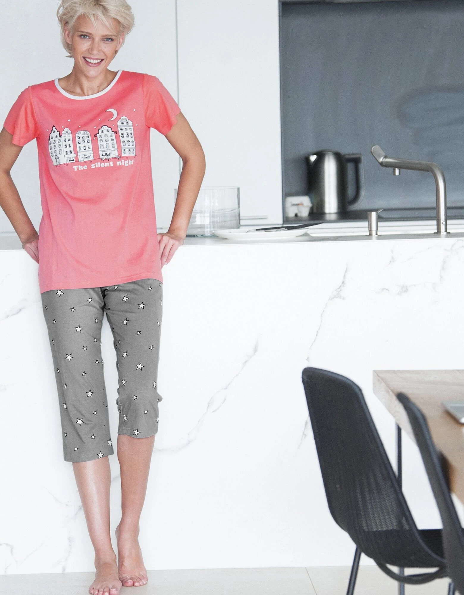 Pyjama pantacourt imprimé ville étoilée Blancheporte Pyjama Pantacourt Imprimé Ville étoilée -Blancheport en ligne 703081 00 2