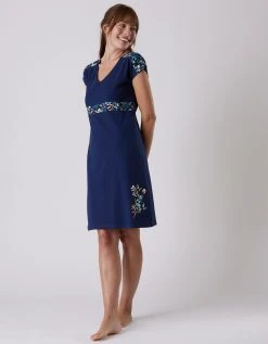 Blancheporte Chemise De Nuit Manches Courtes Imprimé Placé "jardin Secret" -Blancheport en ligne 703087 C01 zoomx vue6