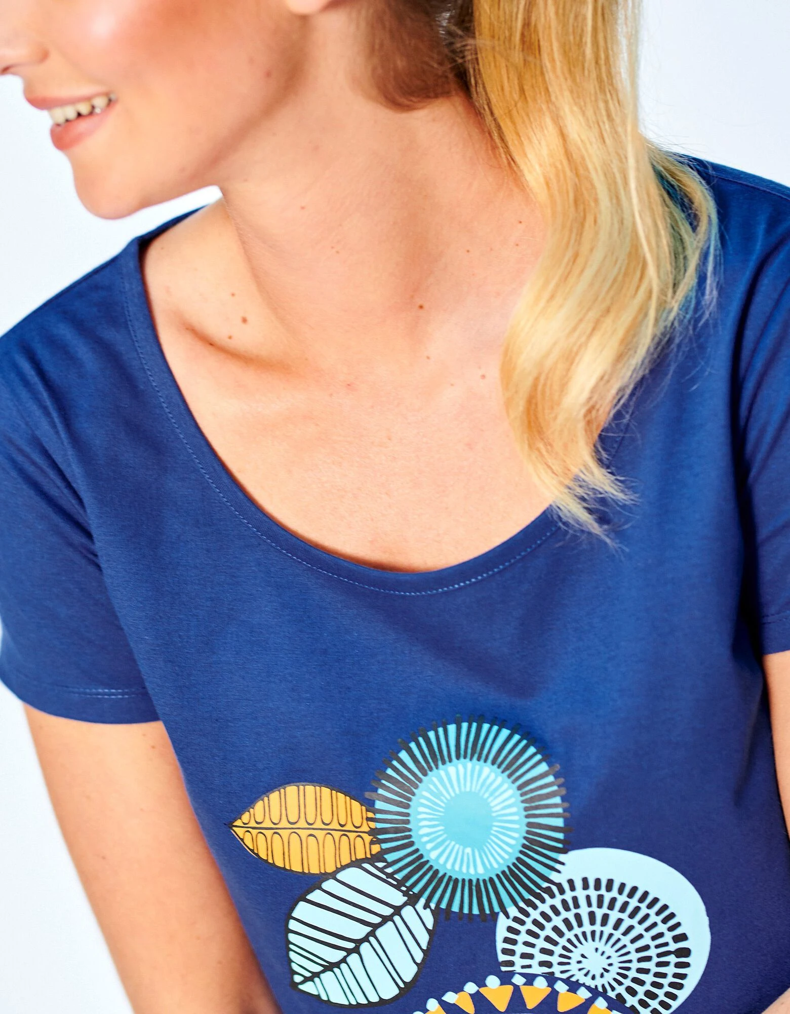 Chemise de nuit courte manches courtes motif "rosaces" Blancheporte Chemise De Nuit Courte Manches Courtes Motif "rosaces" -Blancheport en ligne