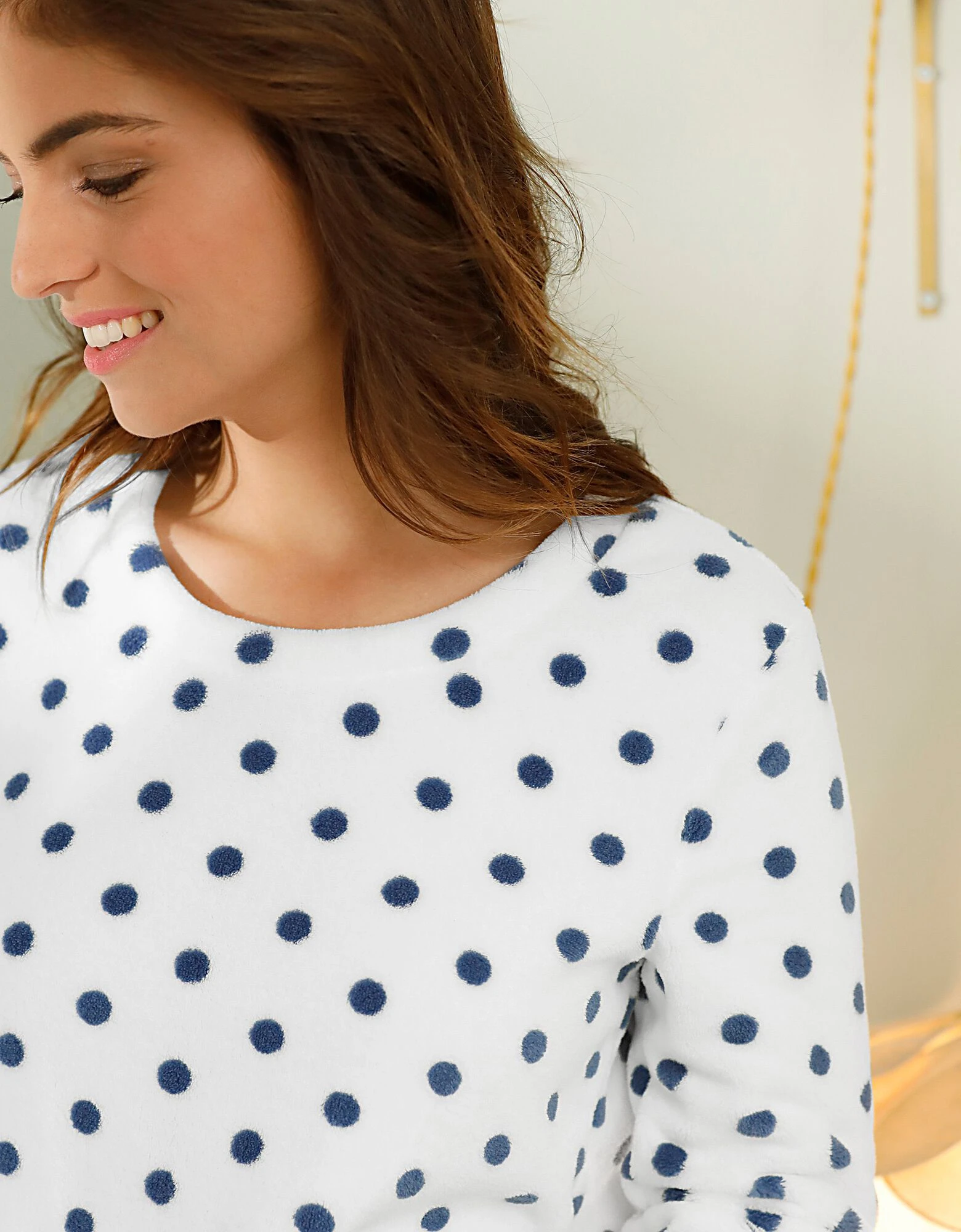 Pyjama polaire imprimé pois toucher peluche manches longues Blancheporte Pyjama Polaire Imprimé Pois Toucher Peluche Manches Longues -Blancheport en ligne