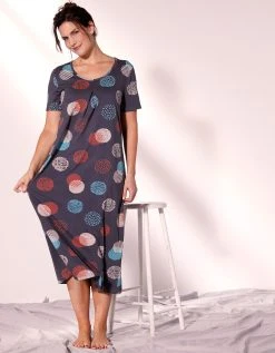 Blancheporte Chemise De Nuit Longue Imprimée Graphique 2 Blancheporte Chemise De Nuit Longue Imprimée Graphique -Blancheport en ligne 703503 C01 zoomx vue3