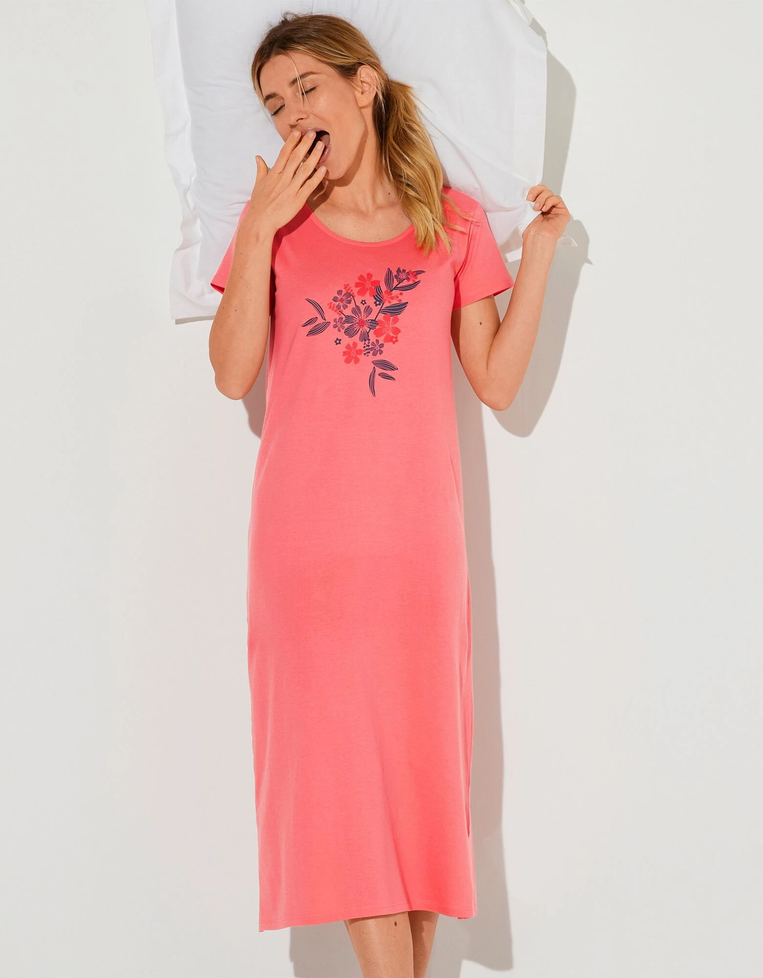 Chemise de nuit longue imprimé "bouquet" Blancheporte Chemise De Nuit Longue Imprimé "bouquet" -Blancheport en ligne