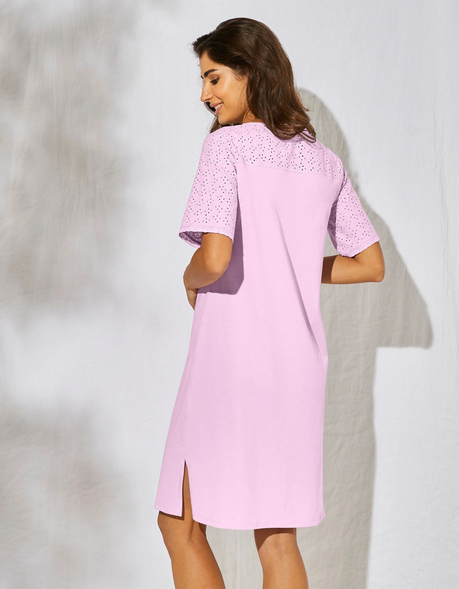 Chemise de nuit courte coton et broderie anglaise Blancheporte Chemise De Nuit Courte Coton Et Broderie Anglaise -Blancheport en ligne