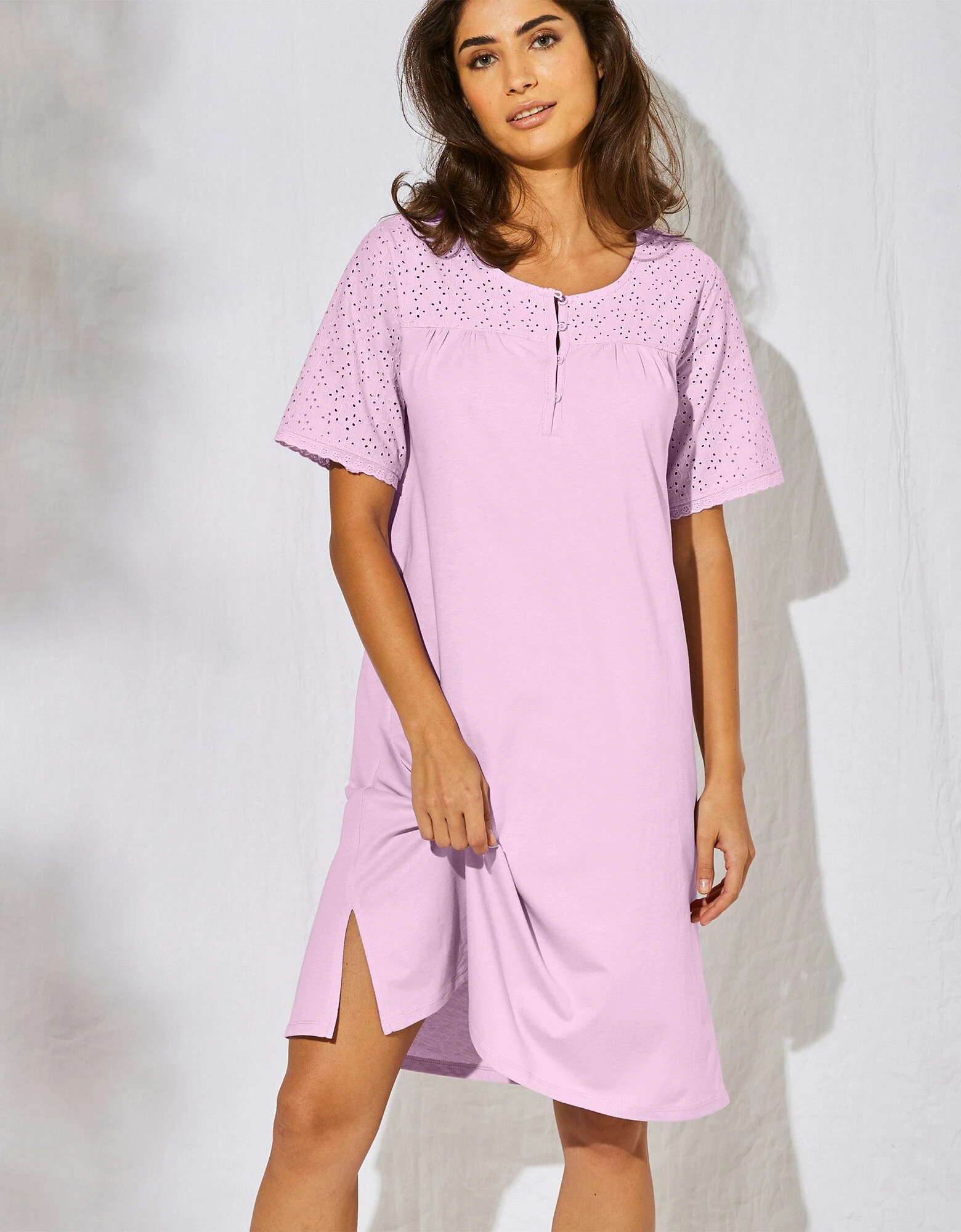 Chemise de nuit courte coton et broderie anglaise Blancheporte Chemise De Nuit Courte Coton Et Broderie Anglaise -Blancheport en ligne