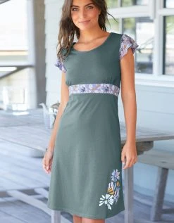 Blancheporte Chemise De Nuit Manches Courtes Imprimée "pétales De Fleurs" 3 Blancheporte Chemise De Nuit Manches Courtes Imprimée "pétales De Fleurs" -Blancheport en ligne 703629 C01 zoomx vue4