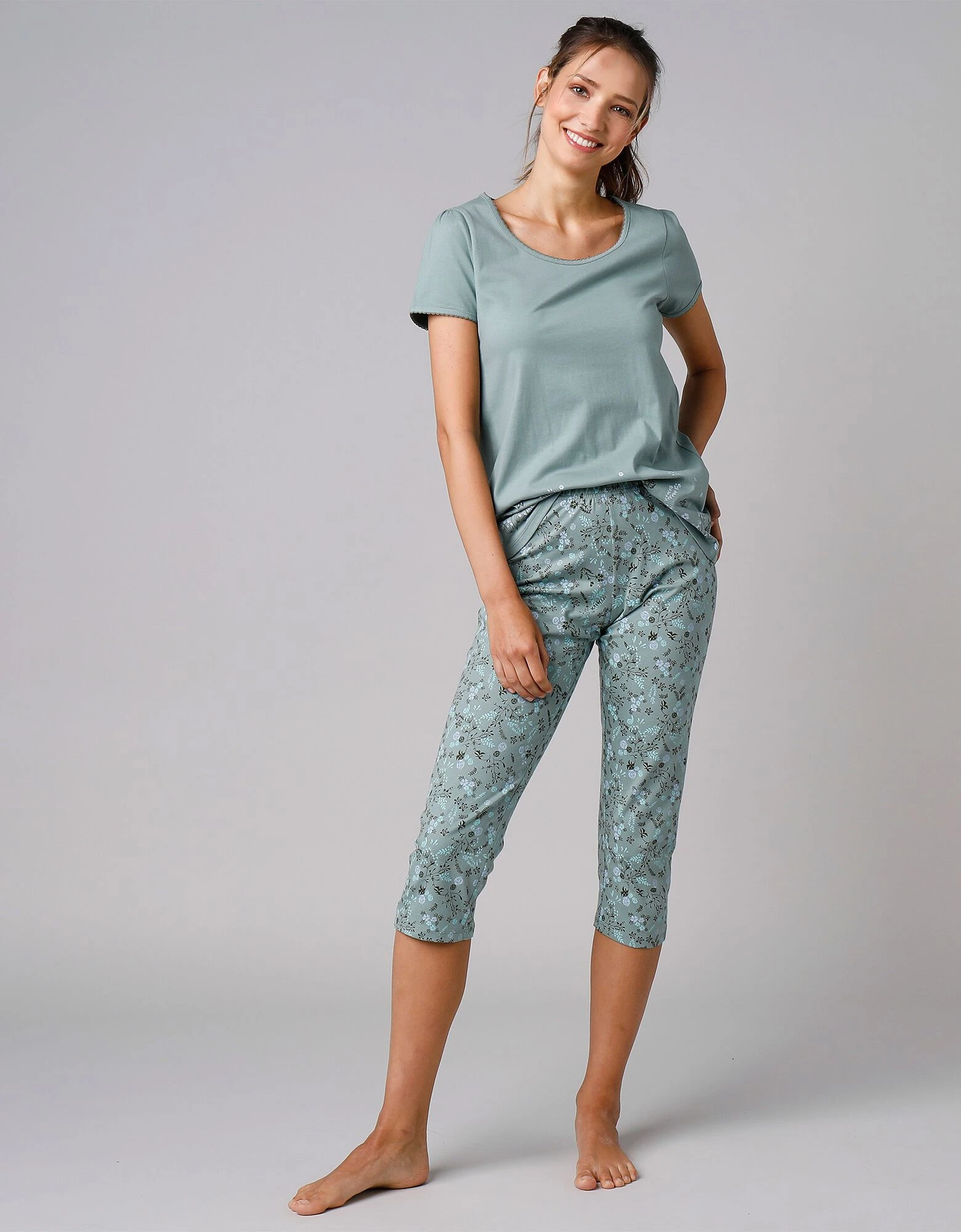 Pantacourt de pyjama imprimé fleurs Blancheporte Pantacourt De Pyjama Imprimé Fleurs -Blancheport en ligne