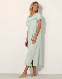 Blancheporte Chemise De Nuit Longue Manches Courtes Unie -Blancheport en ligne 703822 C00 zoomx vue3