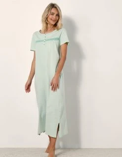 Blancheporte Chemise De Nuit Longue Manches Courtes Unie -Blancheport en ligne 703822 C00 zoomx vue5