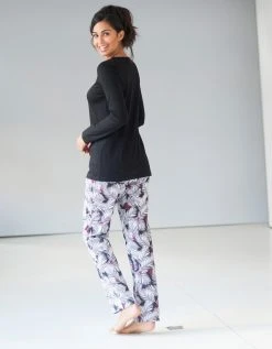 Blancheporte Pyjama Empiècement Plumetis - Imprimé Tropical 2 Blancheporte Pyjama Empiècement Plumetis - Imprimé Tropical -Blancheport en ligne 703869 C01 zoomx vue3