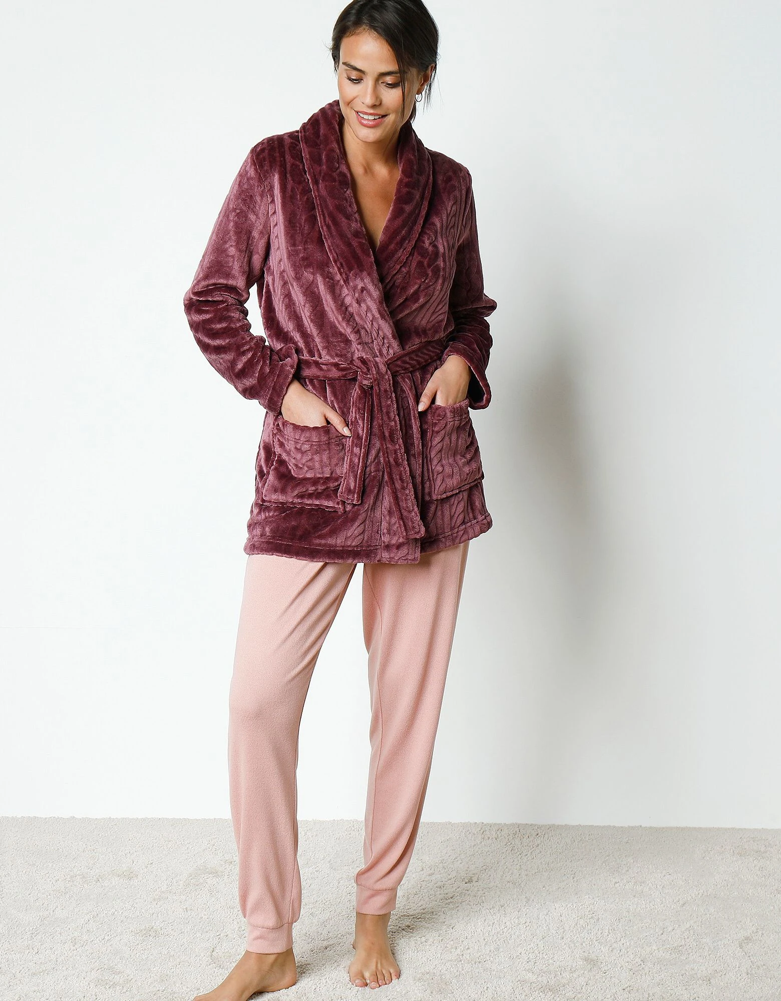 Peignoir court en polaire peluche texturé avec torsades Blancheporte Peignoir Court En Polaire Peluche Texturé Avec Torsades -Blancheport en ligne