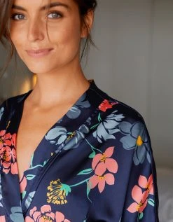 Blancheporte Kimono Court Satin Imprimé Floral -Blancheport en ligne 706163 C01 zoomx vue6