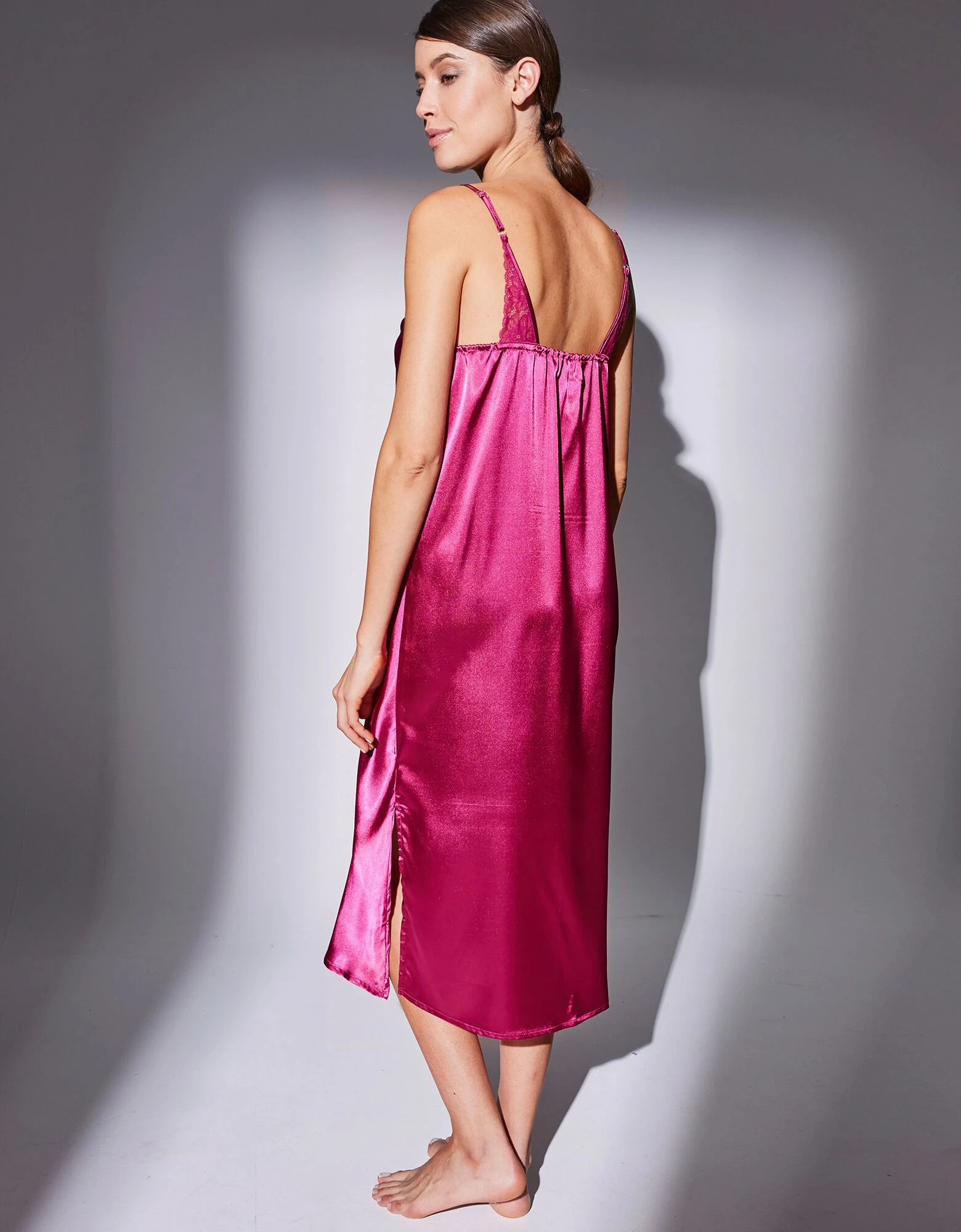 Nuisette longue satin et dentelle - col bénitier Confidence Lingerie Nuisette Longue Satin Et Dentelle - Col Bénitier -Blancheport en ligne