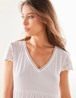 Blancheporte Chemise De Nuit Crépon De Viscose Et Macramé -Blancheport en ligne 706198 C02 zoomx vue5