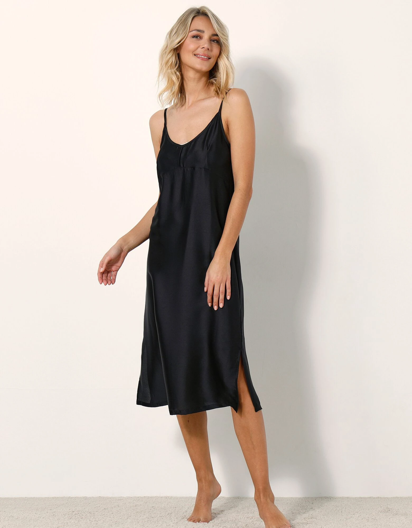 Nuisette longue satin uni Blancheporte Nuisette Longue Satin Uni -Blancheport en ligne